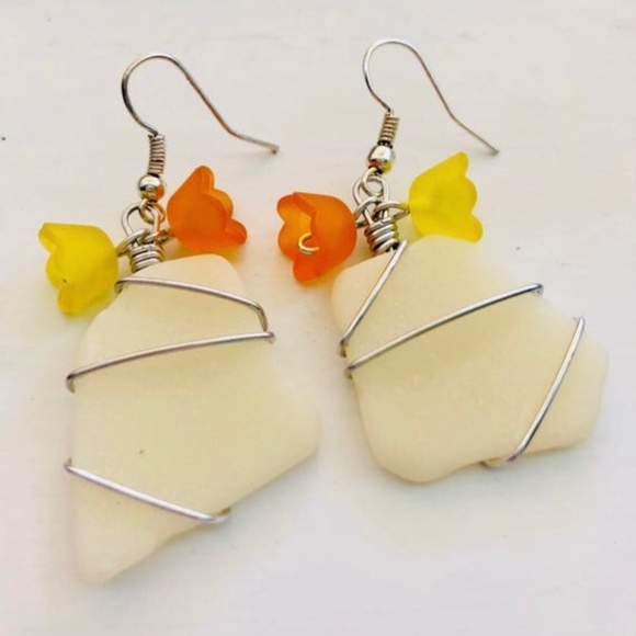 “Creamsicle Spring” one of a kind seaglass earrings - sea glass - beach glass - Picture 4 of 5